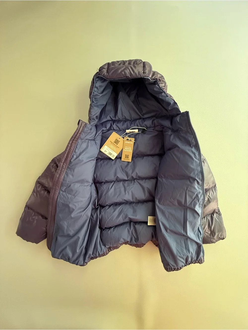 Patagonia Baby Hi-Loft Down Sweater Hoody Jacket Plummet Purple 4T or 5T New Tag